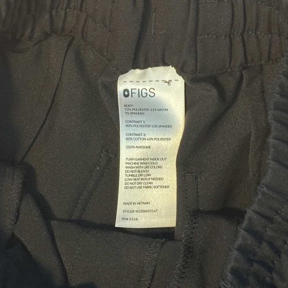 Figs Scrubs Set - Picture 4 of 5